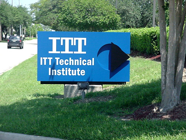 Monument signs St. Rose installed for ITT Technical College